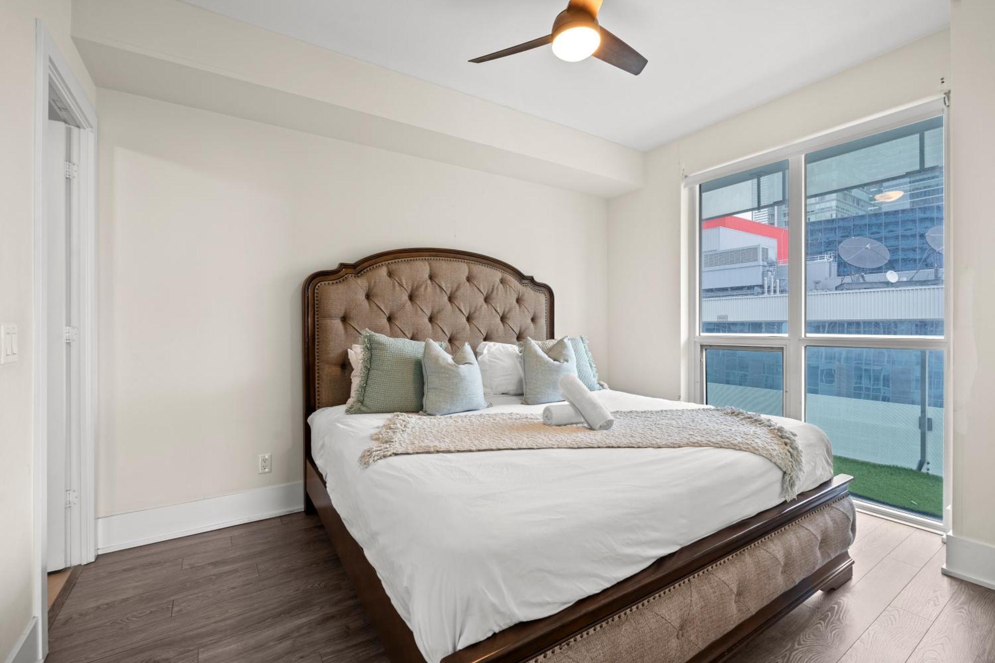 Globalstay Modern Downtown Apartment Toronto Bagian luar foto